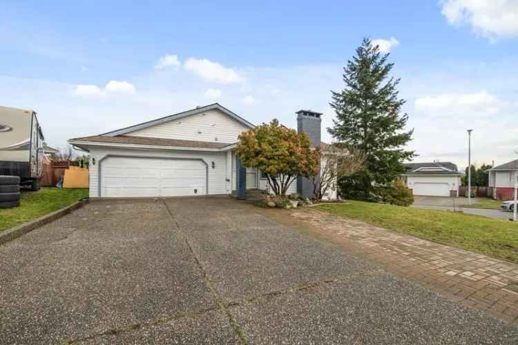 1800 sq ft 3-Bedroom Rancher in Cloverdale BC