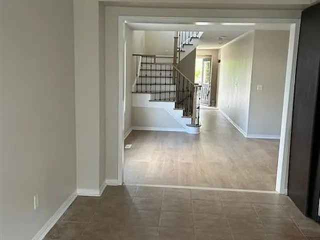 House For Sale in 4867, Verdi Street, Burlington, Ontario