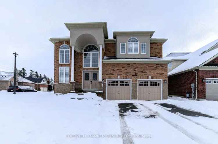 Buy Executive Home in Lindsay with 4 Bedrooms and Modern Upgrades