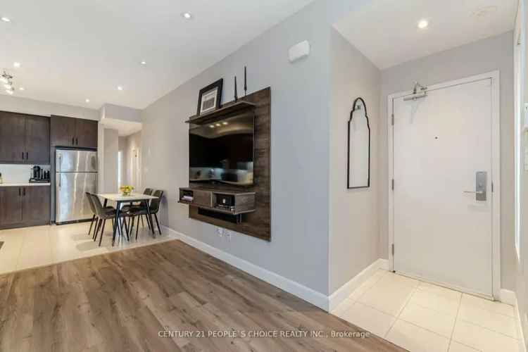 Luxury townhome for rent in Woodbridge with modern features