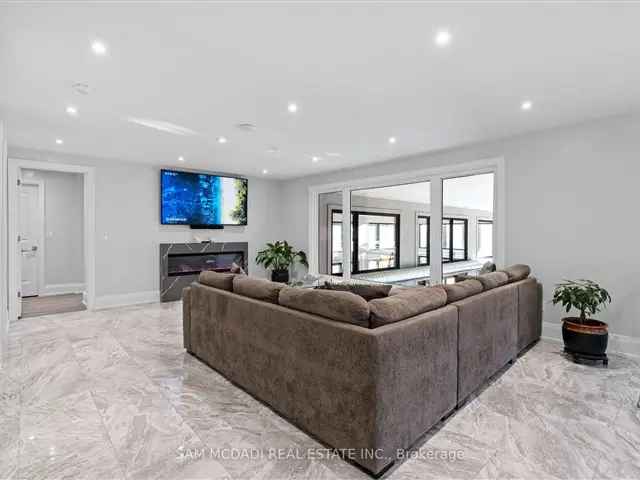 House For Sale in Innisfil, Ontario