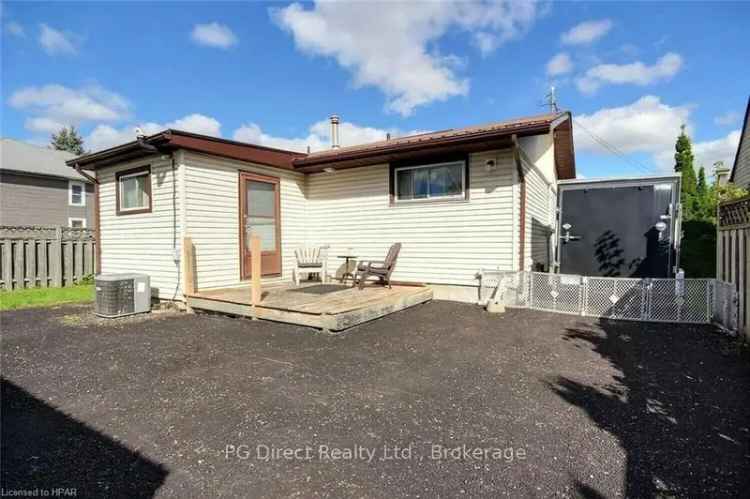 House For Sale in Quinte West, Ontario