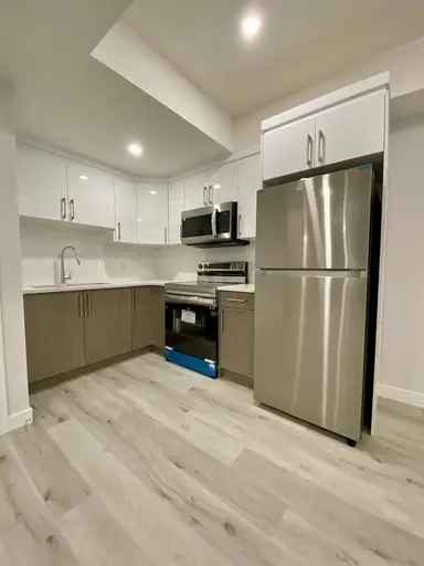 Modern 2-Bedroom Basement Suite in St Albert