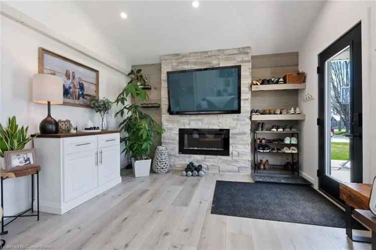 Lakeside Bungalow with Hot Tub and Heated Garage