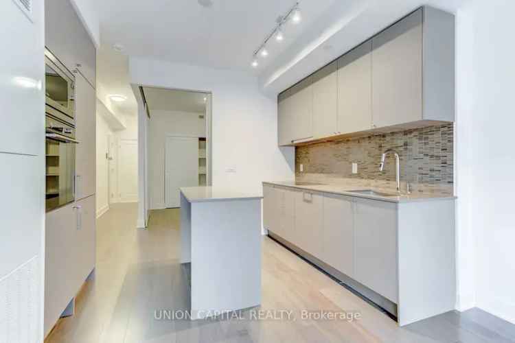 Yorkville 1-Bedroom Condo - Chic & Convenient