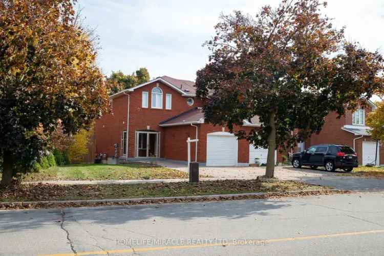 House For Sale in Pickering, Ontario