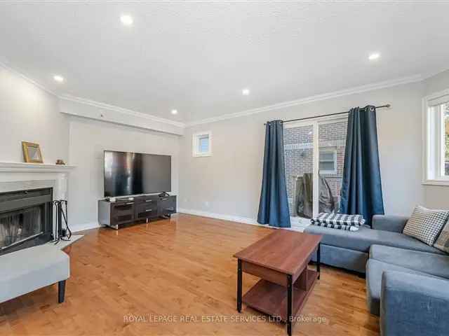 King West 3-Bedroom Townhouse - 1689 sq ft