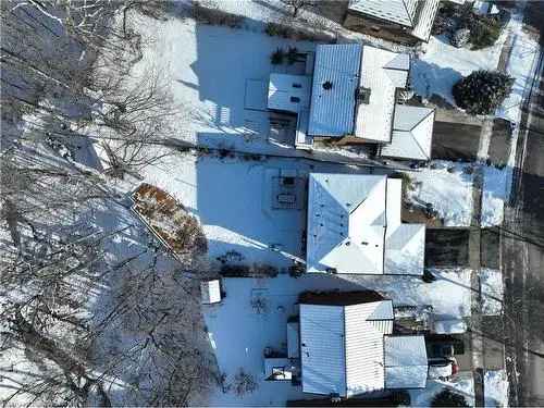 House for Sale in Streetsville Mississauga with Ravine Views