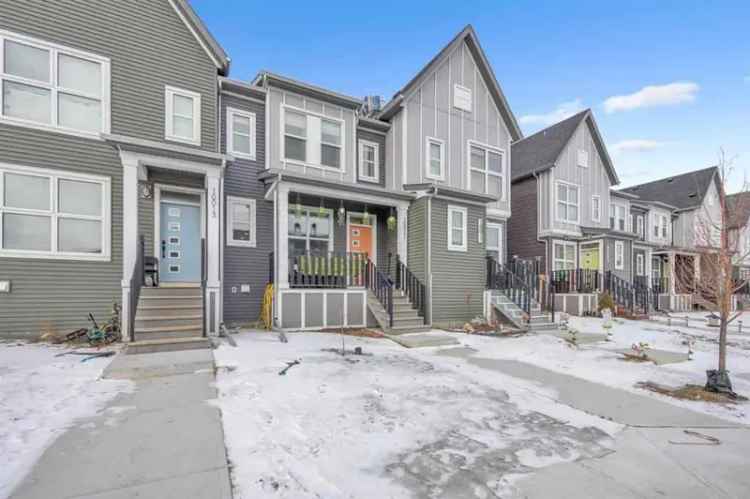 Townhouse For Rent in Calgary, Alberta