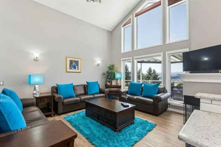 GlenEagles Luxury Walkout Bungalow with Mountain Views