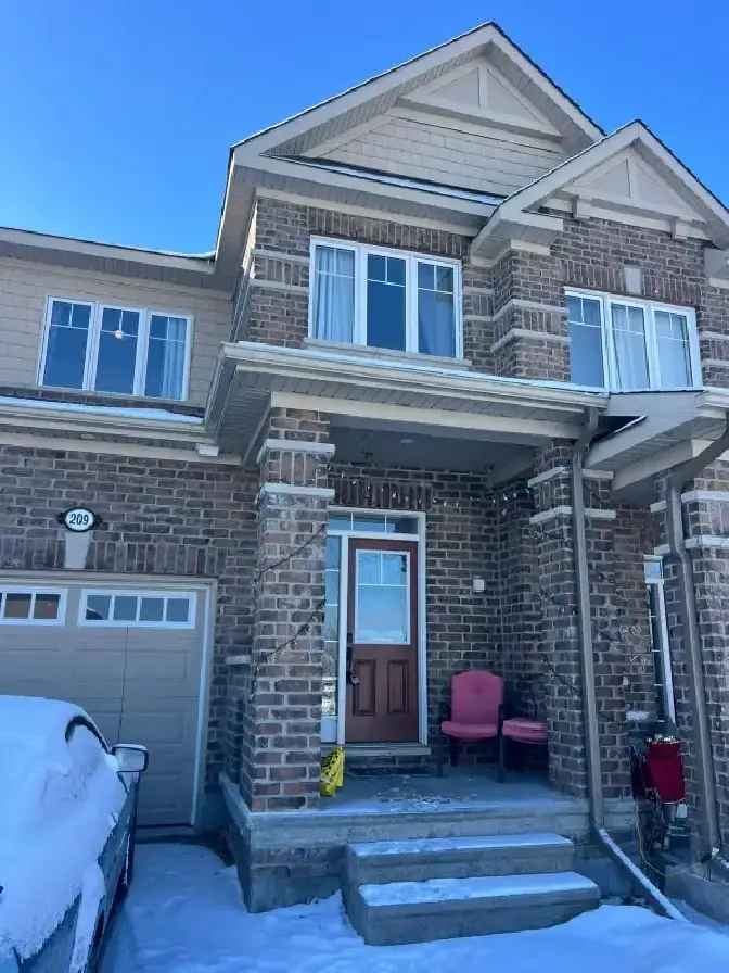 FOR RENT in Stittsville  Townhouse 3bed 3 bath $2,650