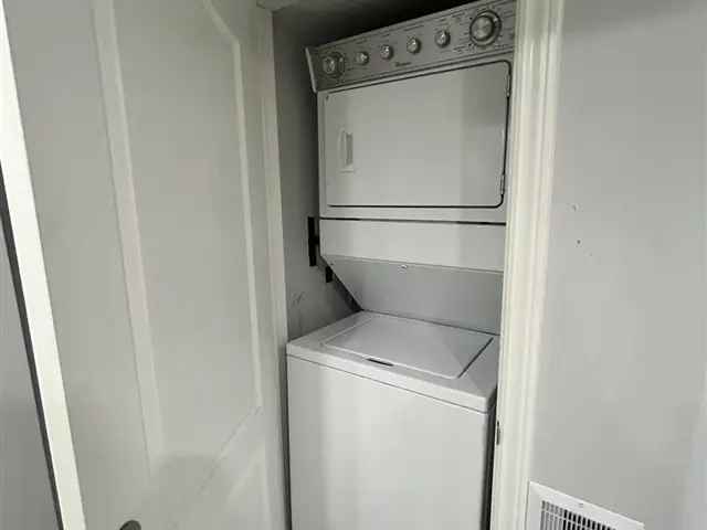 Legal Basement Apartment 2 Beds 2 Baths Near Mount Pleasant GO