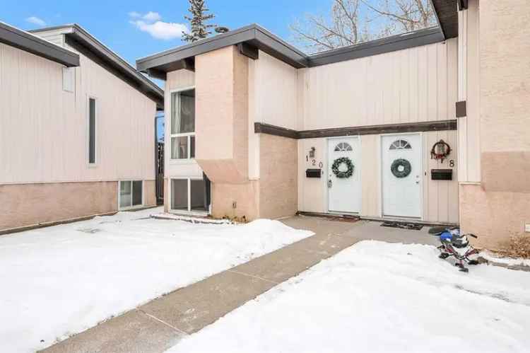 House For Sale in Calgary, Alberta