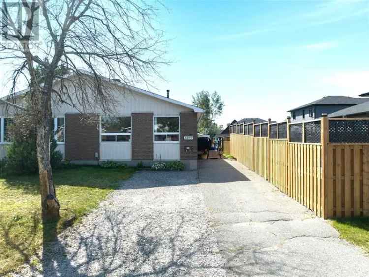 4 Bedroom 2 Bathroom Home in New Sudbury