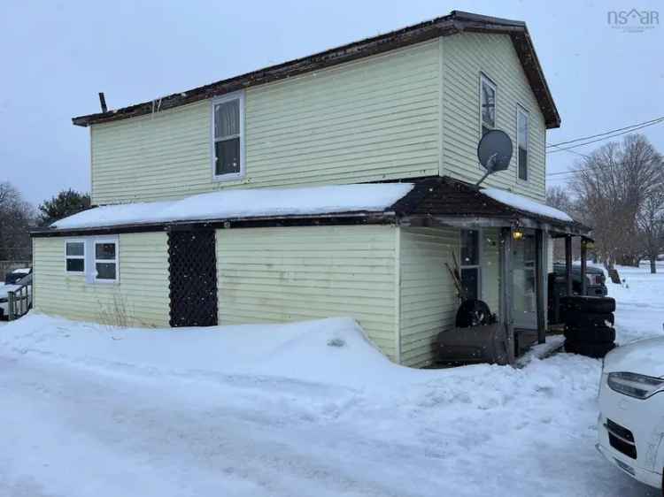 Duplex for sale in Debert with two spacious units