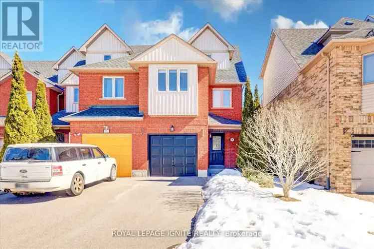 355 Sparrow Circle Townhouse in Pickering