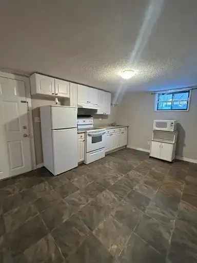 Apartment For Rent in 11318, 105 Street NW, Edmonton, Alberta