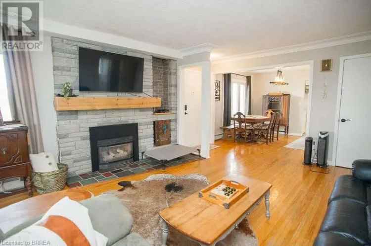 3-Bedroom Bungalow on 2 Acres in Norfolk County