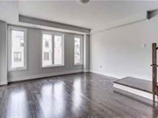 Luxury 3-Bedroom Townhome Near Downtown Toronto