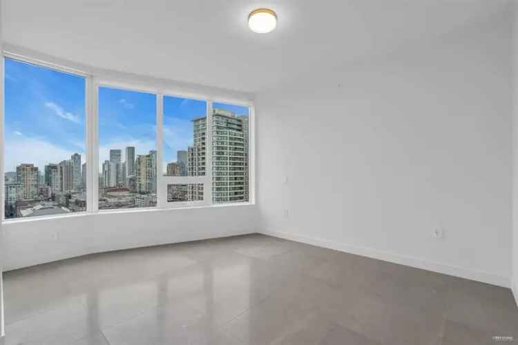 Luxury 3-Bed Condo Yaletown Downtown