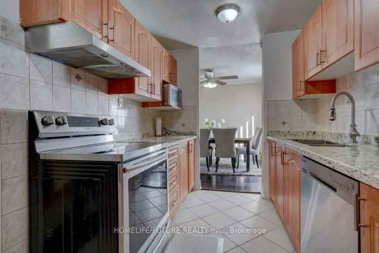 Spacious 3 Bedroom Condo Near Kennedy & Eglinton