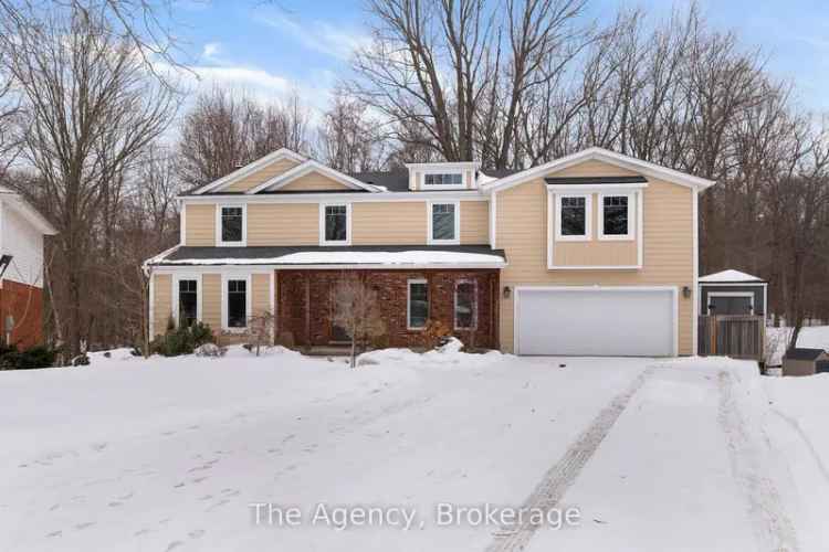 Fonthill Ravine Estate: Luxury Two-Story Home with Gourmet Kitchen and Finished Walkout Basement