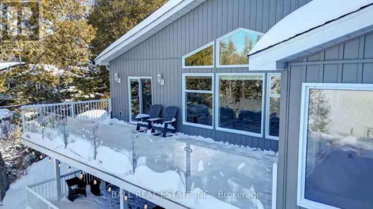 Four Season Waterfront Home on Wadsworth Lake