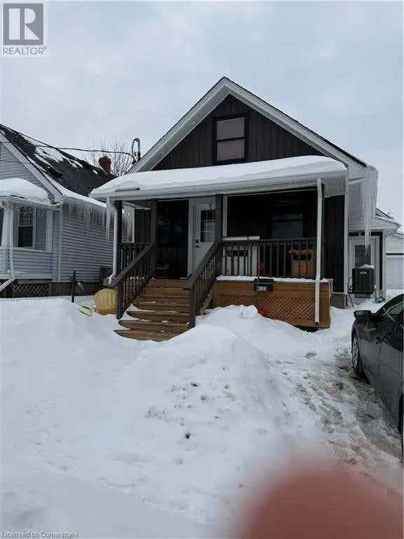 Investor Opportunity Buy Detached House in Niagara Falls with Garage