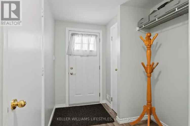 3 Bed 1.5 Bath Townhouse Condo Near Fanshawe College