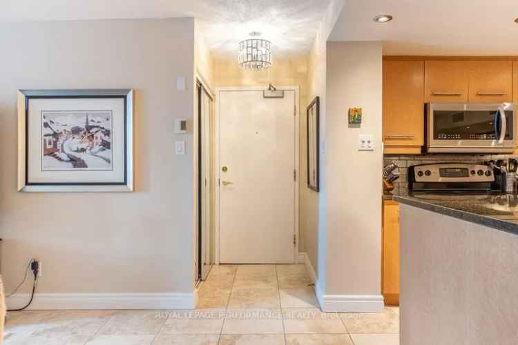 Luxury 2-Bed Condo in Ottawa Byward Market Near U Ottawa