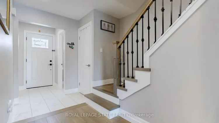 Fully Renovated 3-Bedroom Townhouse in King's Village South Burlington