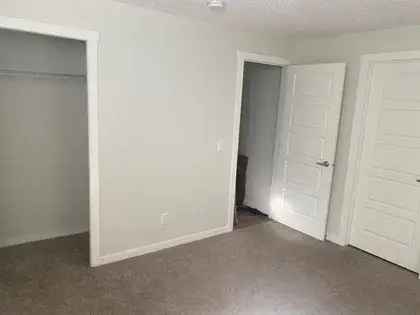 1 room house of 36 m² in Calgary