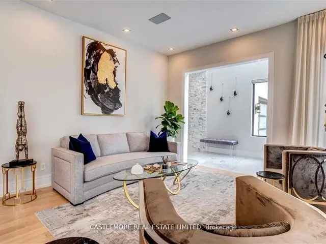 House For Sale in Toronto, Ontario