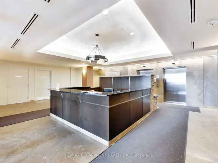 Condo For Sale in Burlington, Ontario