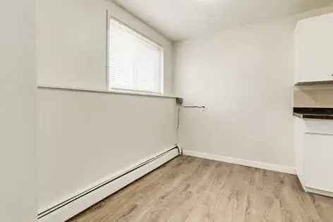 1 room apartment of 55 m² in Edmonton