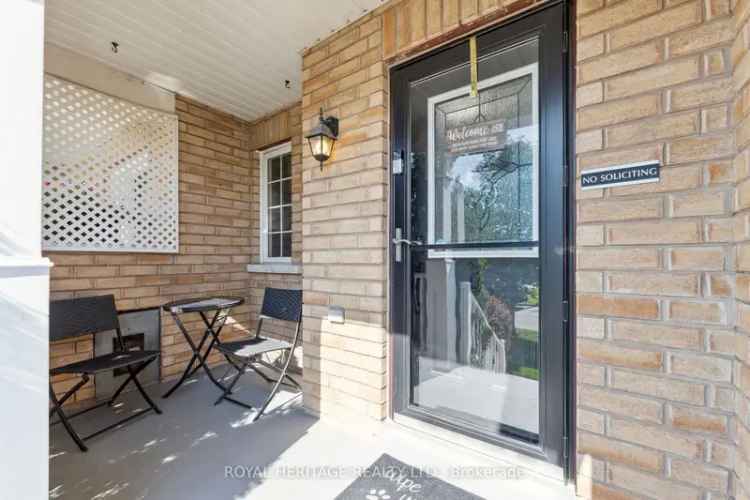 House For Sale in Whitby, Ontario