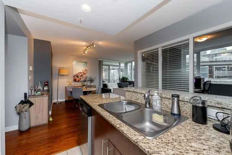 Yaletown Condo for Sale 1 Bed + Den Two Park West