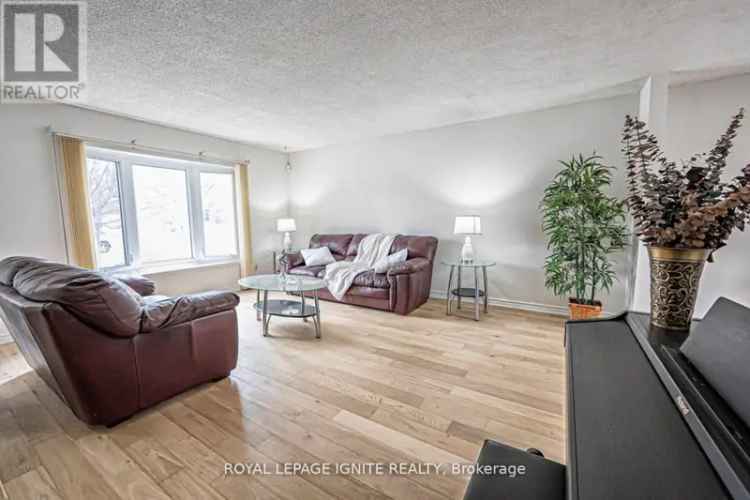Family Friendly Detached Home in Newmarket Near Yonge & Davis