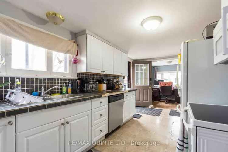 4 Bedroom 2-Storey Home Central Location Great Starter Home