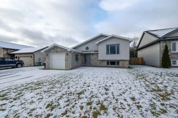 House For Sale in Petawawa, Ontario