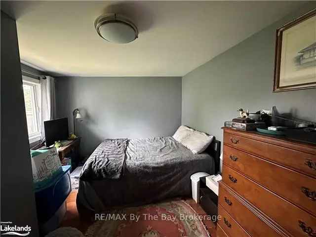 House For Sale in Hamilton, Ontario