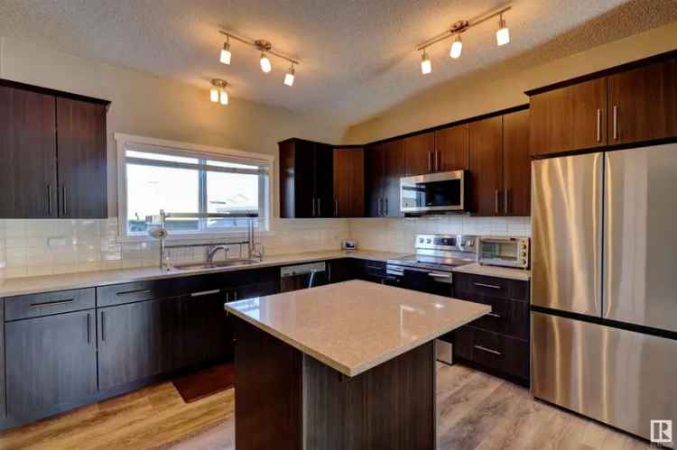 1887 Sq Ft Townhome - 3 Beds - Finished Basement - No Condo Fees