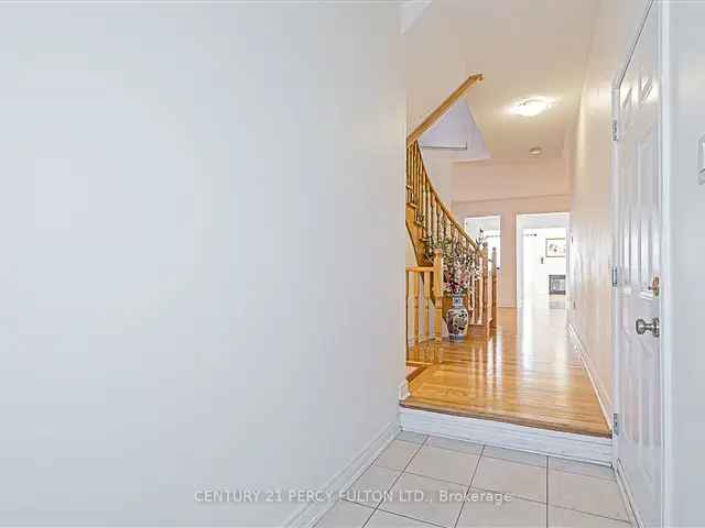 Beautiful Spacious 4 Bedroom Home in Demanded Cathedraltown Area