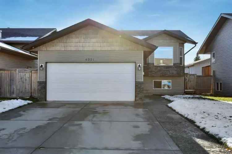 House For Rent in Blackfalds, Alberta