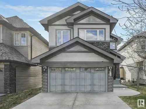 4-Bed 4-Bath Family Home in Ambleside Edmonton