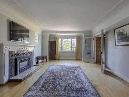 House For Sale in Vancouver Kitsilano 7 Beds 3 Baths 3576 sqft