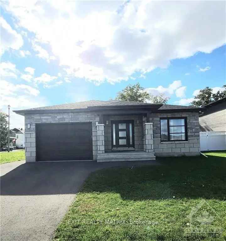 House For Sale in Cornwall, Ontario