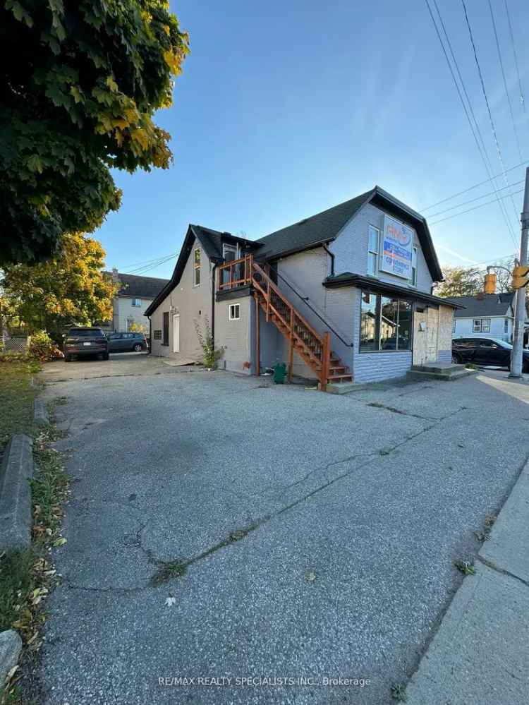 Buy Corner Lot Live and Work Opportunity in Downtown