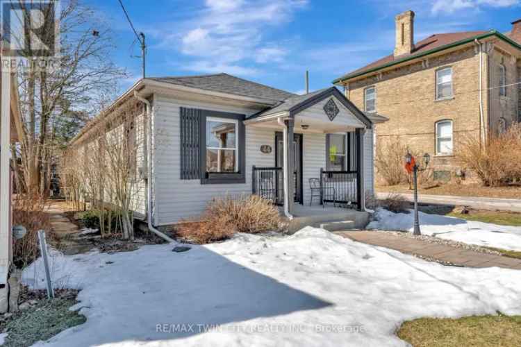 House For Sale in 44, Broadway Street West, Paris, Ontario