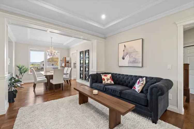 Luxury 5 Bed 4 Bath Home in Richardson Ridge Surrey